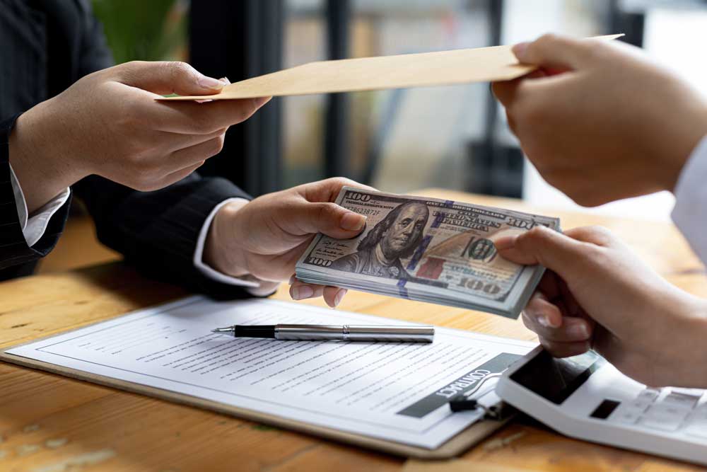 Business Fraud Laws: Liability, Penalties, and Victim Rights
