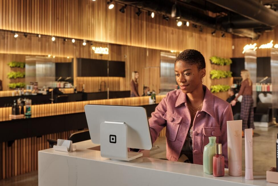 Salon Tip Laws – Tip Ownership Pools and Wage Compliance